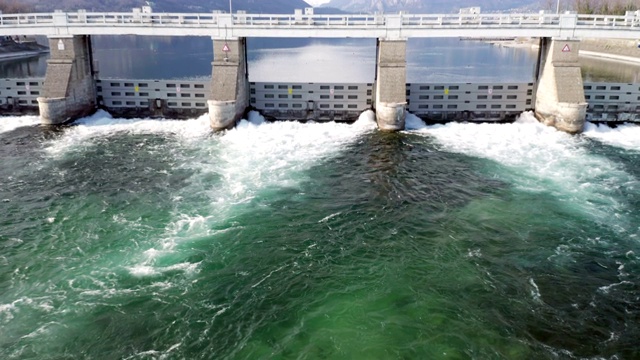 坝湖鸟瞰图视频素材