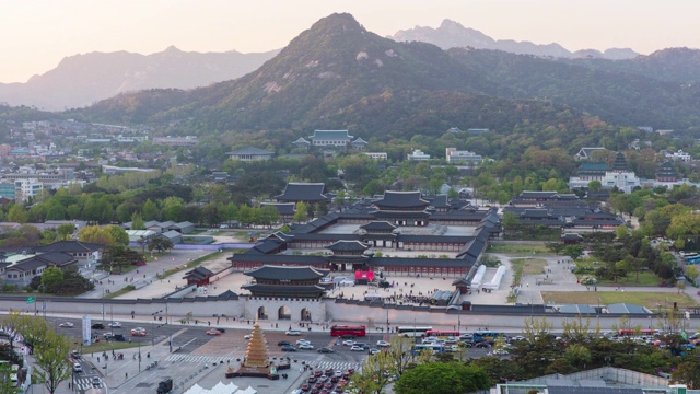 鸟瞰图景福宫(国宝)在世宗路，钟野区日落视频素材