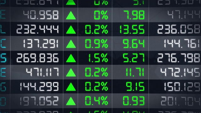股票市场行情上扬，伴随着数字绿色动画板块股价的演变。股票交易财务图表数据- 4K动画视频素材