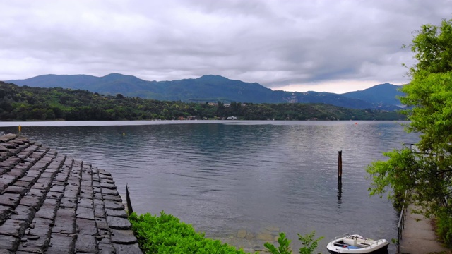 鸟瞰图的海洋和景观视频素材