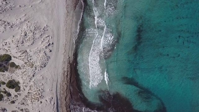 美丽的热带海滩鸟瞰图视频素材