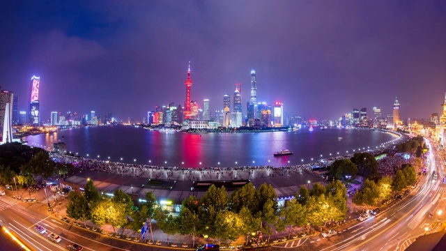 高空视野开阔的上海城市天际线和城市道路夜景过渡视频素材