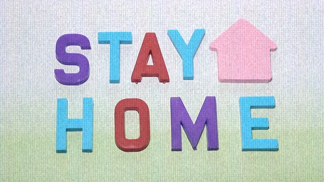 塑料字母与短语stay home_tv effect视频素材