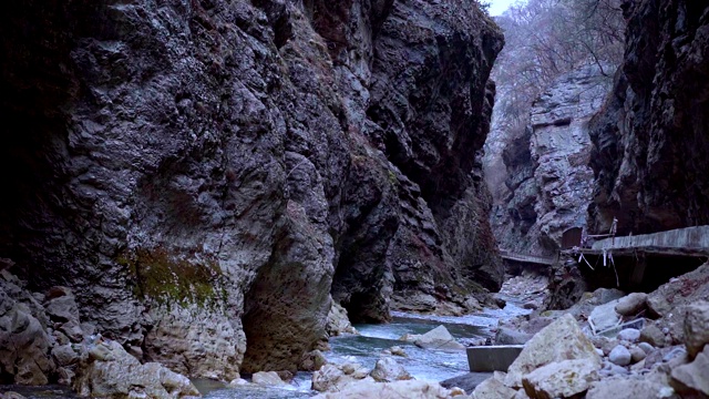 山峡有路，有流的山河视频素材