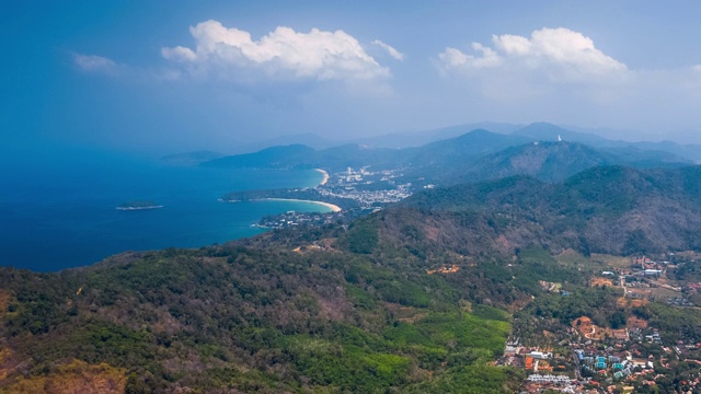 从空中俯瞰普吉岛的海滩和山脉。泰国视频素材