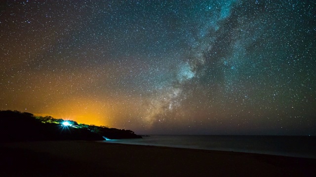 夏威夷大岛，夜深时拍摄的哈普纳海滩视频素材