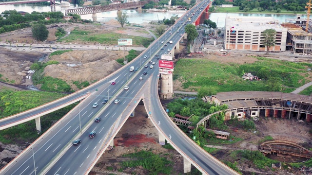 塞尔维亚贝尔格莱德交通道路的无人机视频视频素材