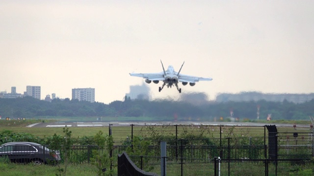 F/A 18大黄蜂野战舰载机登陆练习-海军大木空军基地视频素材