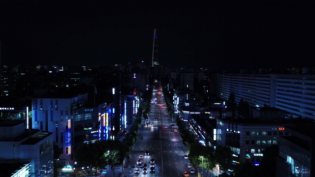 韩国首尔，江南区，松帕谷，乐天世界大厦(摩天大楼)夜景视频素材