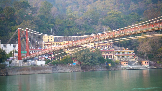 在rishikesh am ghula的观点视频素材