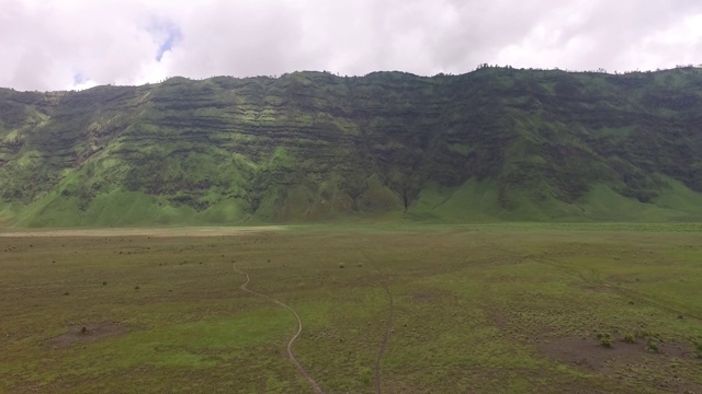 鸟瞰图，草原，Bromo tenger国家公园视频下载