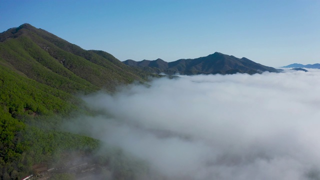 韩国京畿道南阳洲山脉上的云海视频素材