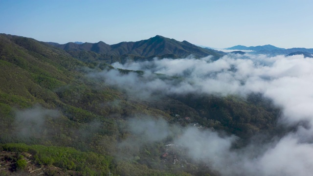 韩国京畿道南阳洲山脉上的云海视频素材