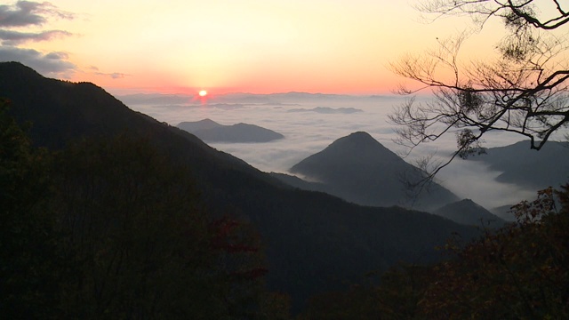 京都大江山下的云海视频素材