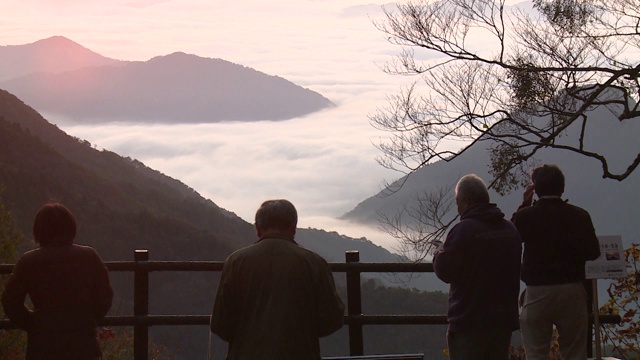 京都大江山下的云海视频素材