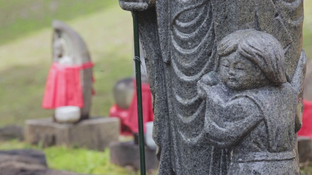 浇水雕像祈祷视频素材