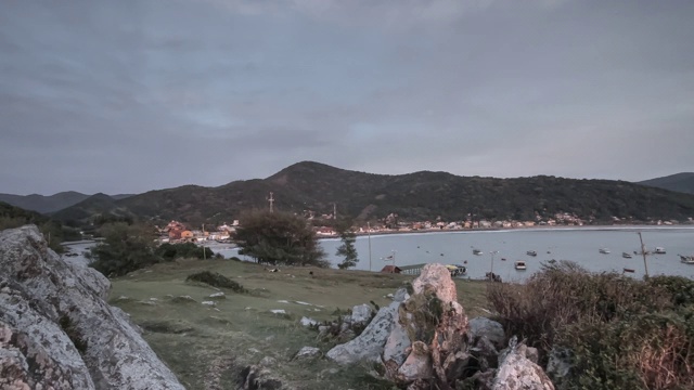 Timelapse -在“Armação”海滩的日出视频素材