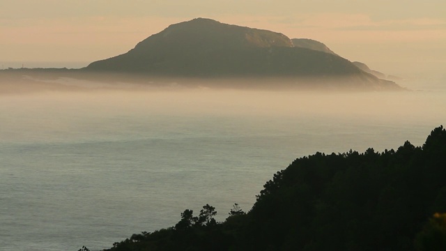 在上午Moçambique海滩的海的一个高的观点视频素材