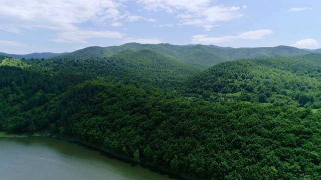 山间的河流视频素材