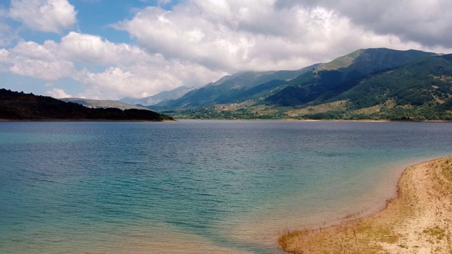 Lago di campototo -意大利美丽的湖视频素材