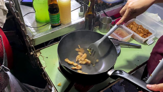 亚洲菜，用平底锅烹饪视频素材