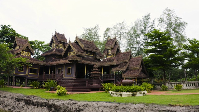 美丽的空中北寺建筑在泰国古城，来自曼谷的Muang Boran视频下载