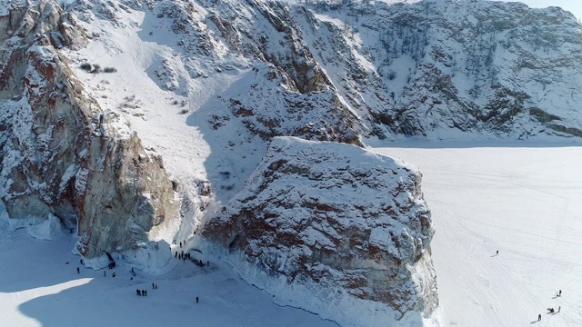 俄罗斯贝加尔湖奥尔孔岛冬季旅游视频素材