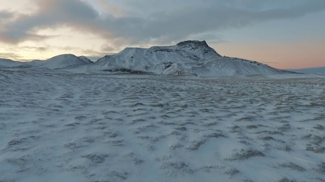 航拍冰岛雪山仙境视频素材