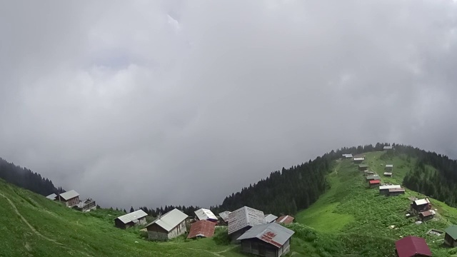 波库特高原的全景时间推移视图在黑海karadeniz地区，Rize，土耳其视频素材