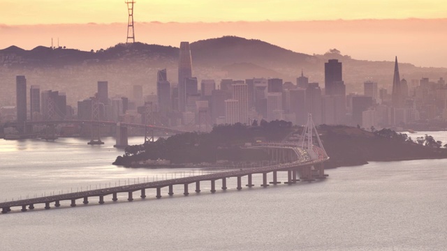 旧金山湾，CA日落:从奥克兰的观点视频素材