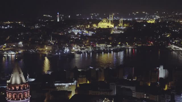 加拉塔桥，eminönü清真寺，航拍夜景视频素材