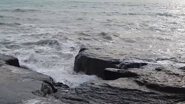 暴风雨的里海。视频素材