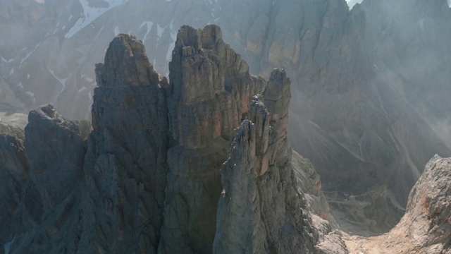 意大利Dolomites的瓦约莱特塔山视频素材