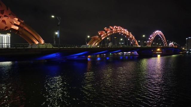 越南岘港龙桥夜景视频素材