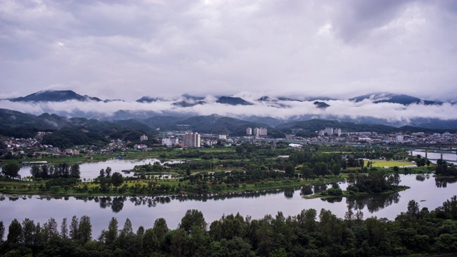 下雨的下午视频下载