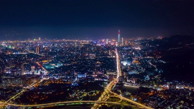 台北市景夜景时间照明交通路口屋顶空中全景4k时间推移台湾视频素材