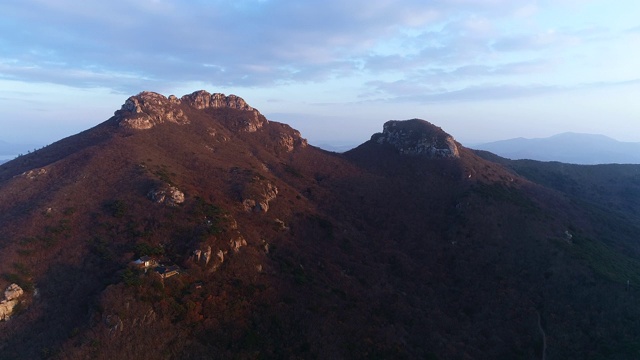 duryunshan Mountain, Bukmiruekam Rock and Daeheungsa Temple / Samsan-myeon, haan -gun，全罗南道，韩国视频素材