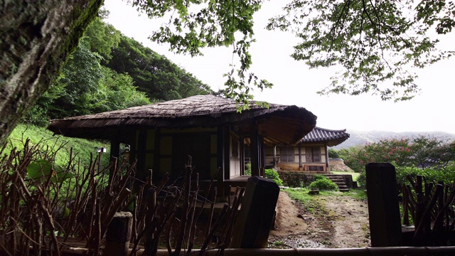 韩国全罗南道韩莲郡三山明大兴寺的伊尔家寺院视频素材