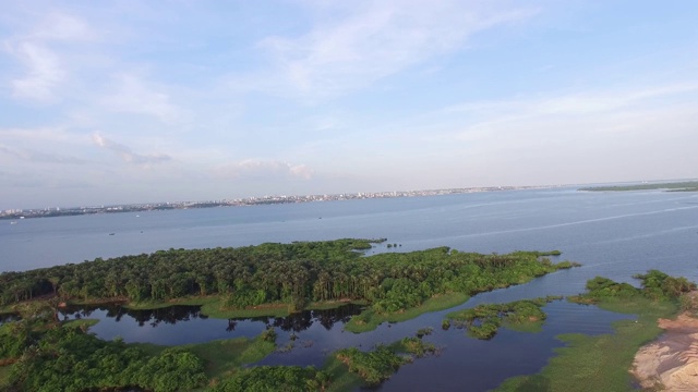 飞过巴西亚马逊的里约热内卢Negro上空视频素材