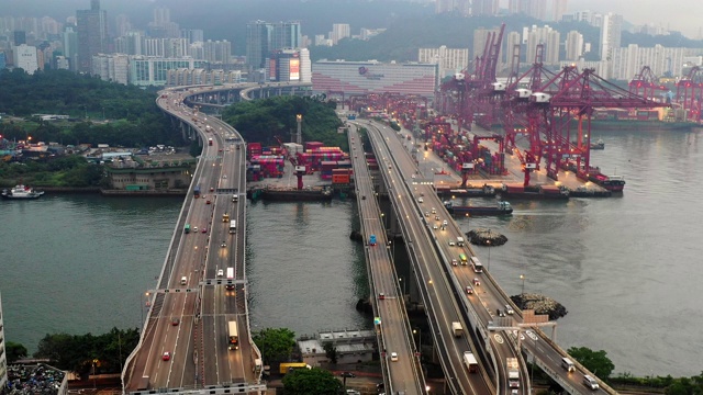 鸟瞰香港市区交通公路视频素材