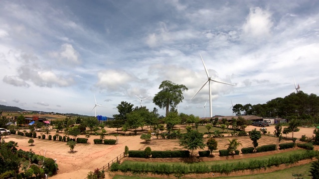 背景:泰国碧差汶Khao Kho天空中美丽的云朵。视频素材