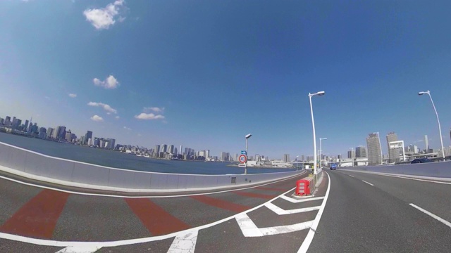 公路驾驶/彩虹桥视频素材