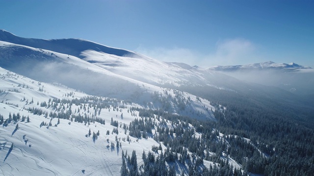 飞越高山滑雪场视频素材