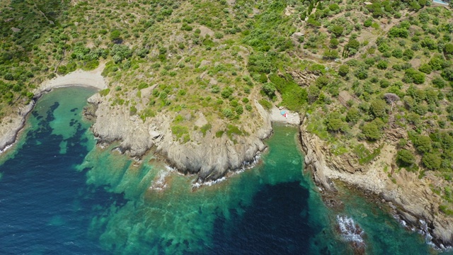 春季布拉瓦海岸地中海的航拍录像视频素材