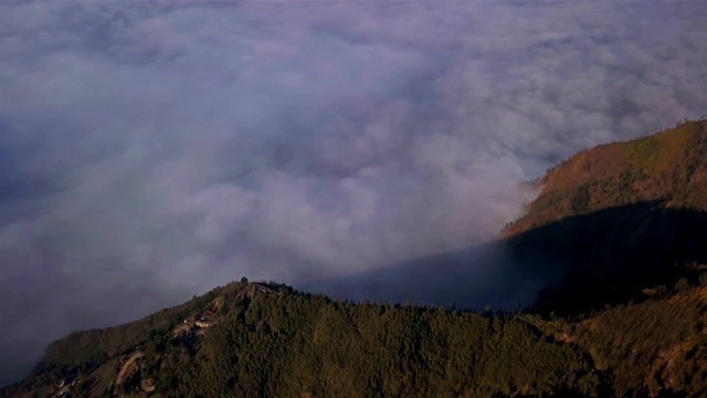 富士山与草地前景，川口湖，日本视频素材