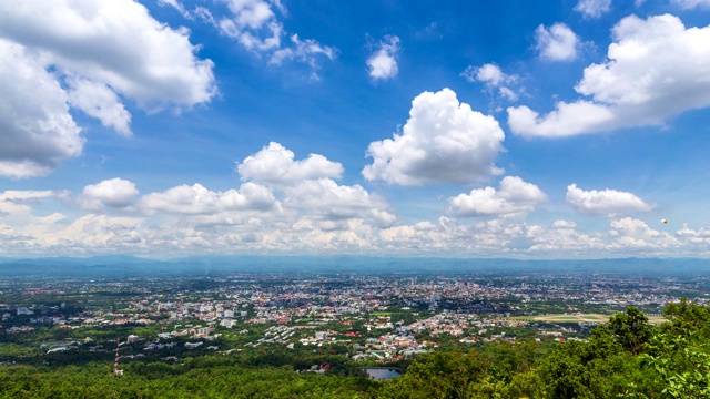 地标高视点的清迈城市景观，泰国时间流逝视频素材