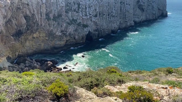 美丽的风景与海湾和悬崖的圣文森特角，阿尔加维，葡萄牙视频素材