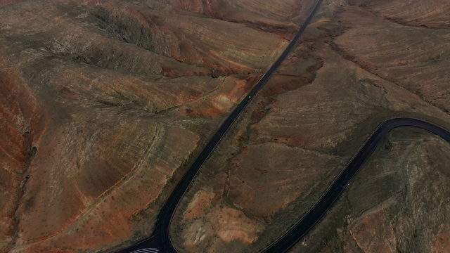 西班牙，加那利群岛，富埃特文图拉，卡登火山和火山景观望向Jandia半岛视频素材