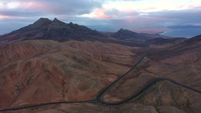 西班牙，加那利群岛，富埃特文图拉，卡登火山和火山景观望向Jandia半岛视频素材