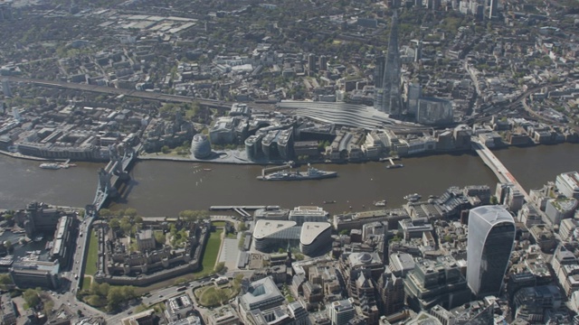 封锁伦敦-直升机/鸟瞰图的城市/平方英里，第二部分。2020年4月视频素材